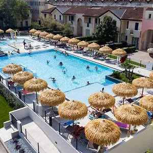  Apartman Quercia Lido Altanea